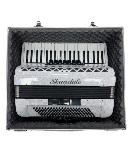 GAITA/ACORDEON 120 BAIXOS — foto 1